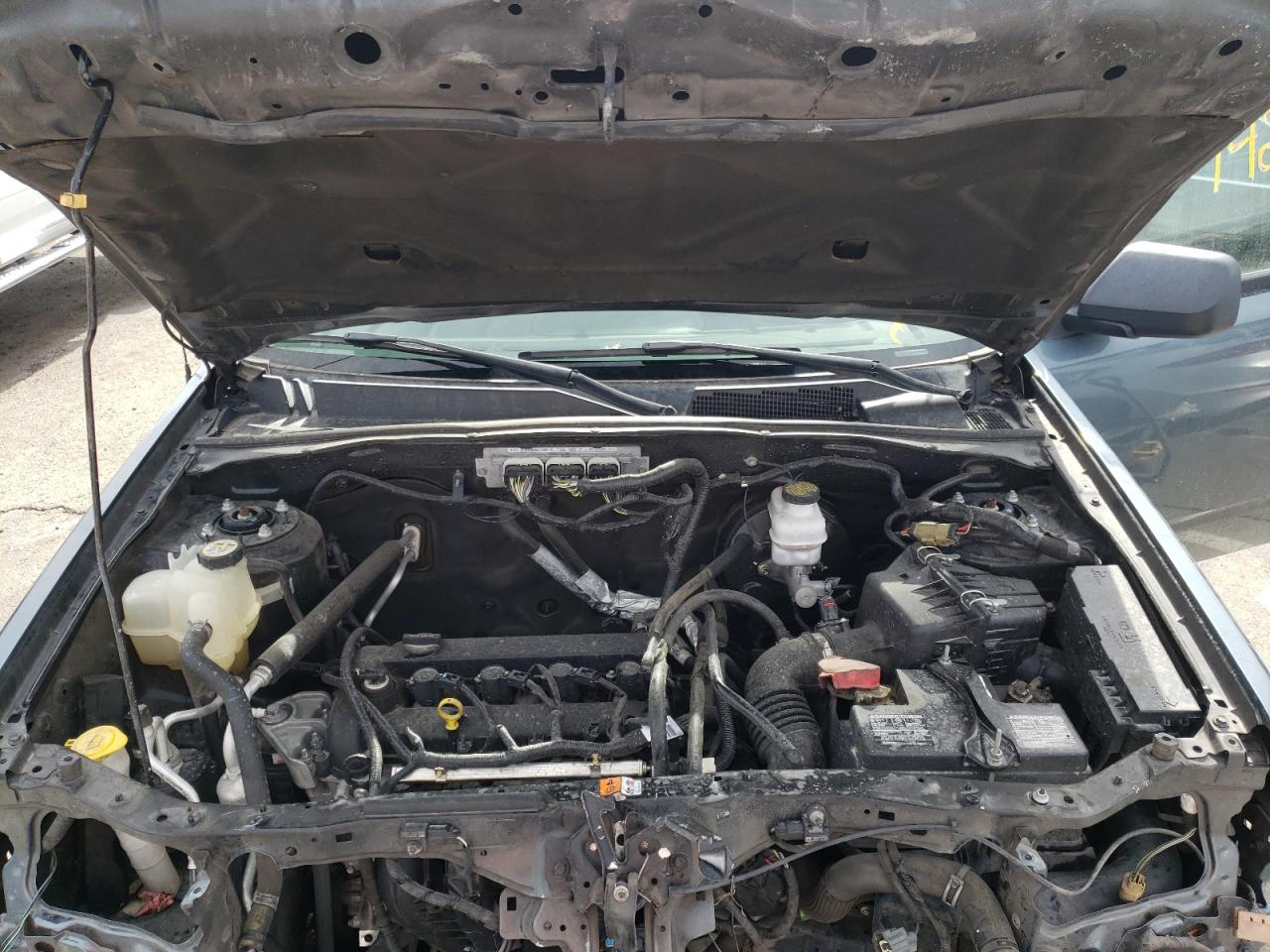 Foto 7 de la subasta – 2010 MAZDA TRIBUTE I con VIN 4F2CY0C75AKM07557