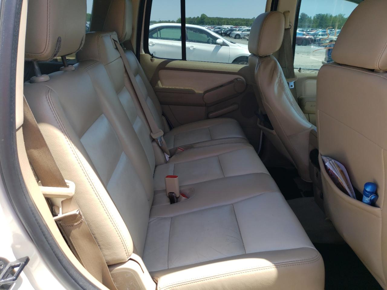 Photo 6 from auction – 2007 FORD EXPLORER L with VIN 1FMEU75837UA61360