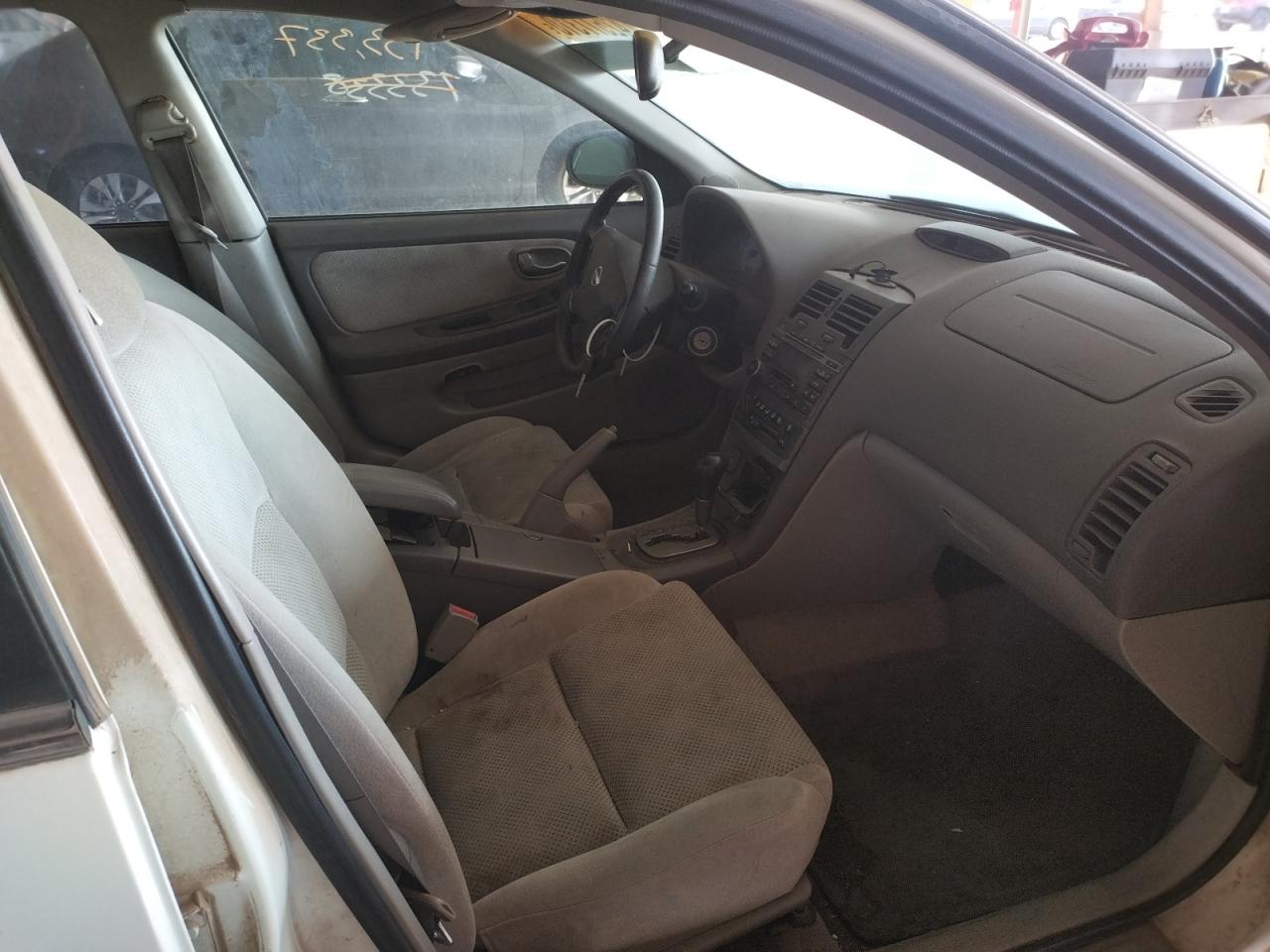 Photo 5 from auction – 2002 NISSAN MAXIMA GLE with VIN JN1DA31D42T401170
