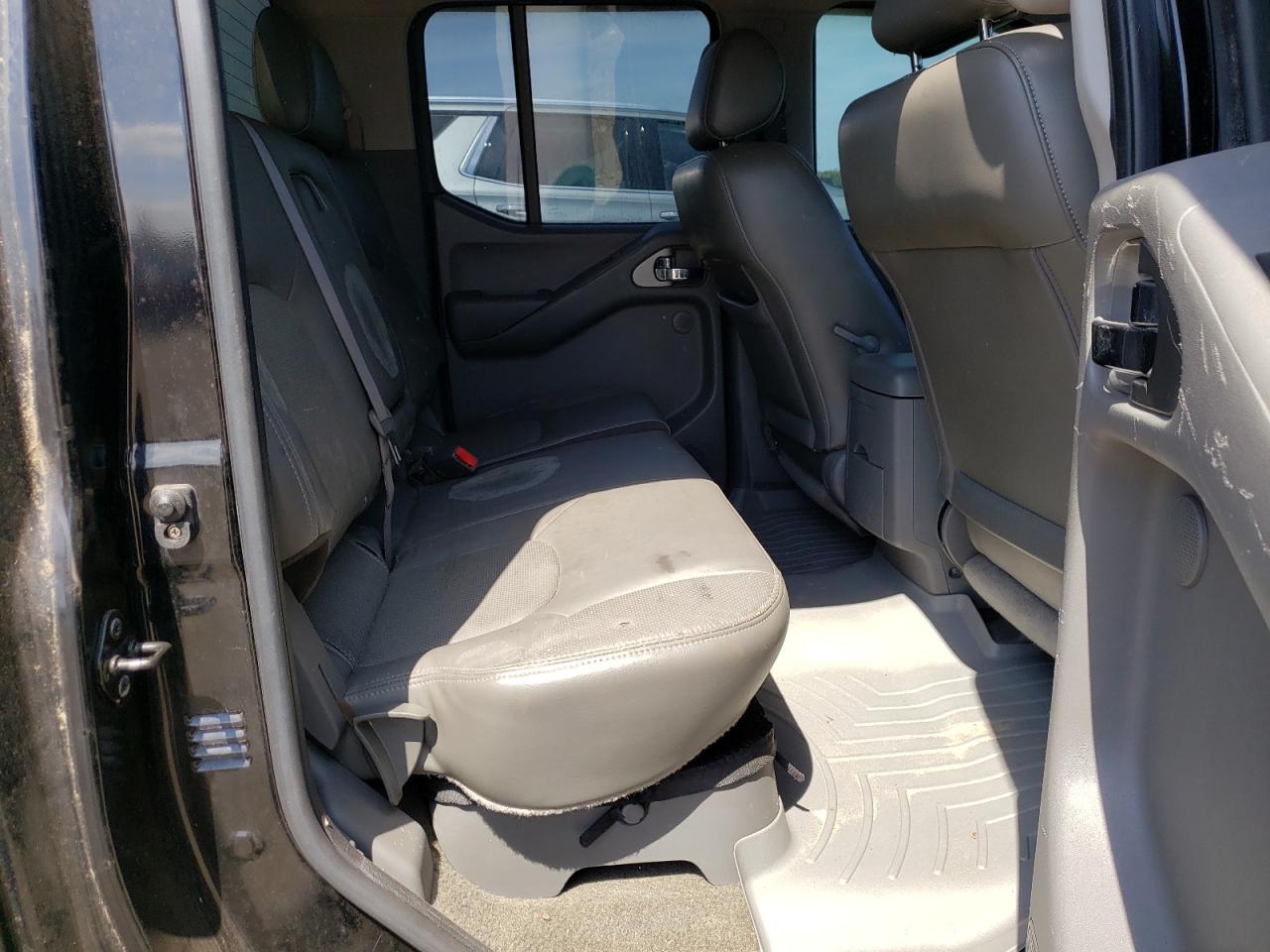 Photo 6 from auction – 2006 NISSAN FRONTIER C with VIN 1N6AD07W96C442072