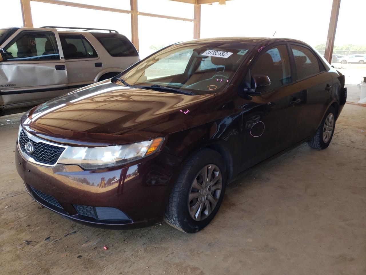 Photo 2 from auction – 2011 KIA FORTE EX with VIN KNAFU4A25B5367579