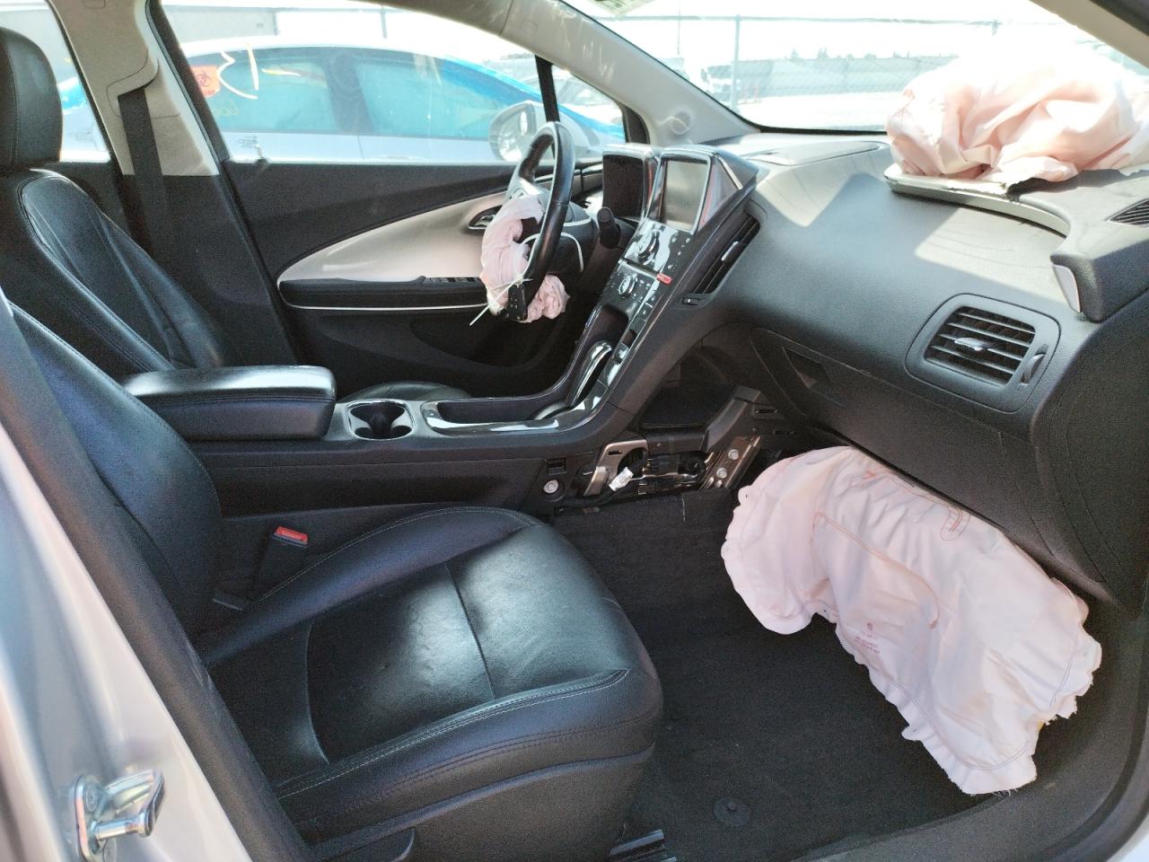 Photo 5 from auction – 2013 CHEVROLET VOLT with VIN 1G1RH6E43DU144857