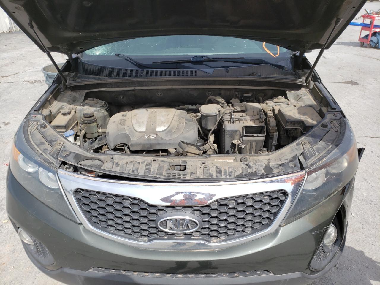 Photo 7 from auction – 2012 KIA SORENTO EX with VIN 5XYKU4A2XCG245083