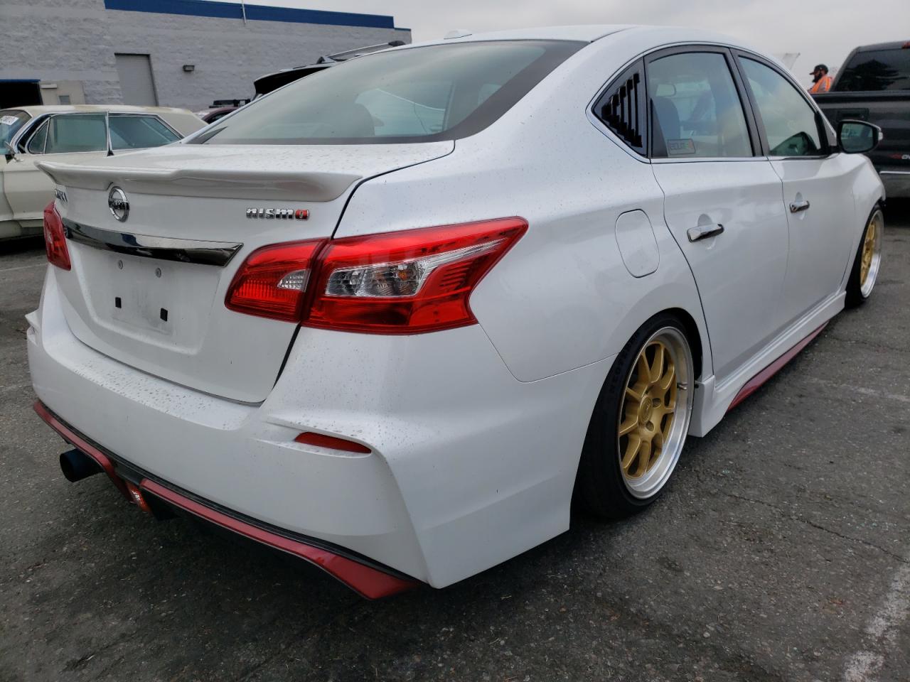 Photo 4 from auction – 2017 NISSAN SENTRA SR with VIN 3N1CB7AP6HY337613