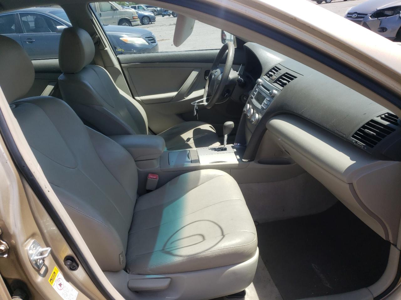 Foto 5 de la subasta – 2011 TOYOTA CAMRY BASE con VIN 4T1BF3EK8BU206306