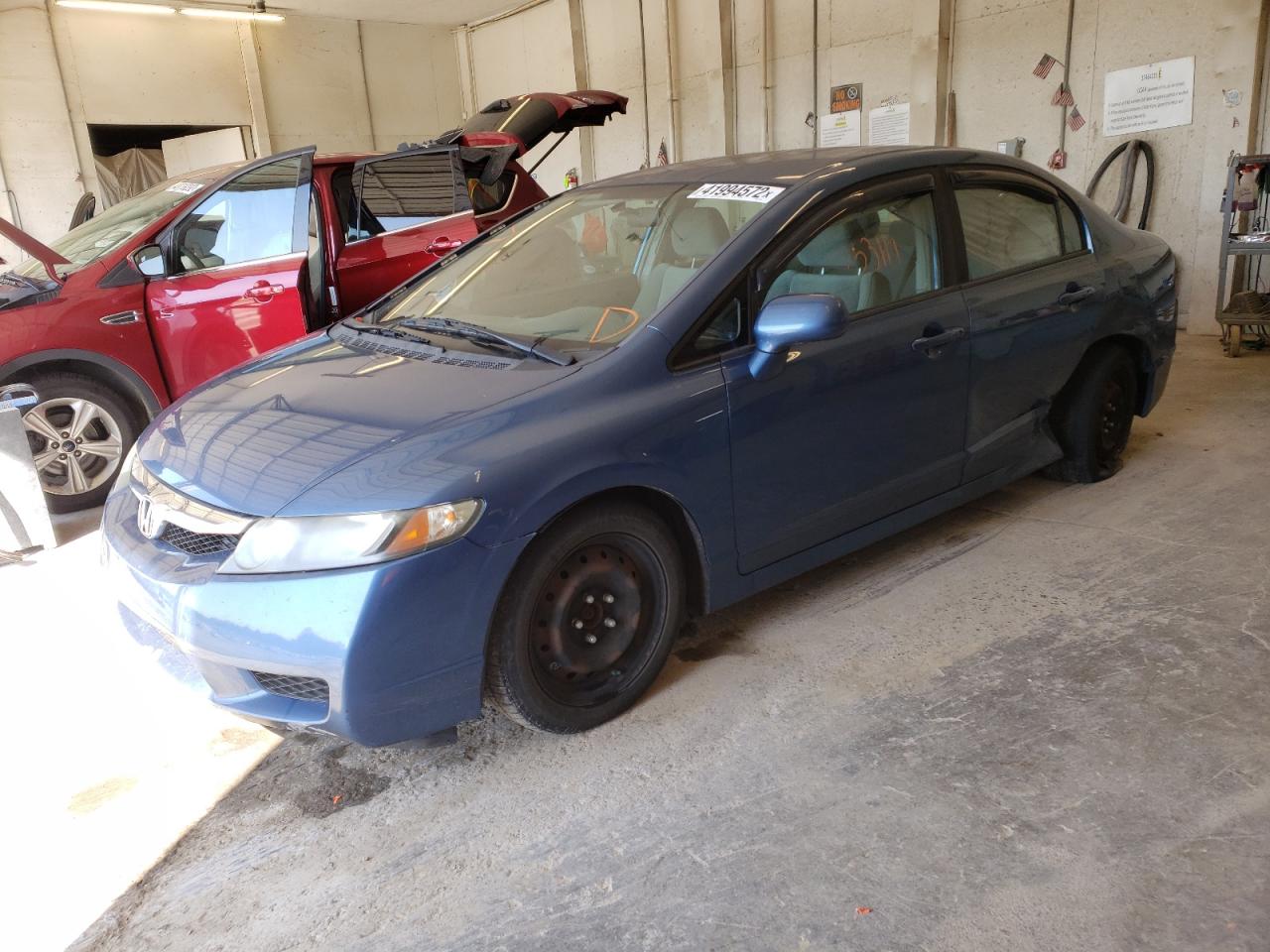 Photo 2 from auction – 2011 HONDA CIVIC LX with VIN 19XFA1F54BE012730
