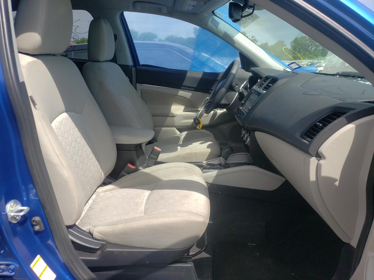 Foto 5 de la subasta – 2021 MITSUBISHI OUTLANDER con VIN JA4APUAUXMU014635