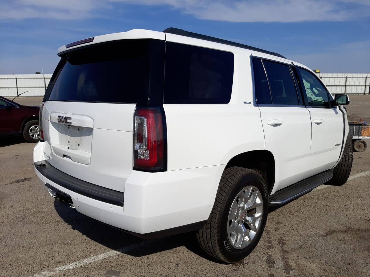 Photo 4 from auction – 2018 GMC YUKON SLE with VIN 1GKS1AEC9JR191918
