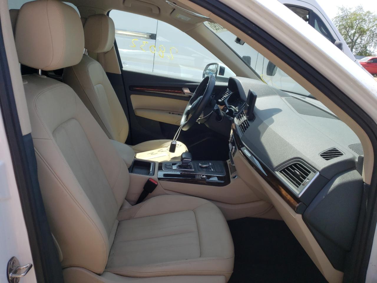 Photo 5 from auction – 2019 AUDI Q5 PREMIUM with VIN WA1ANAFY2K2082341