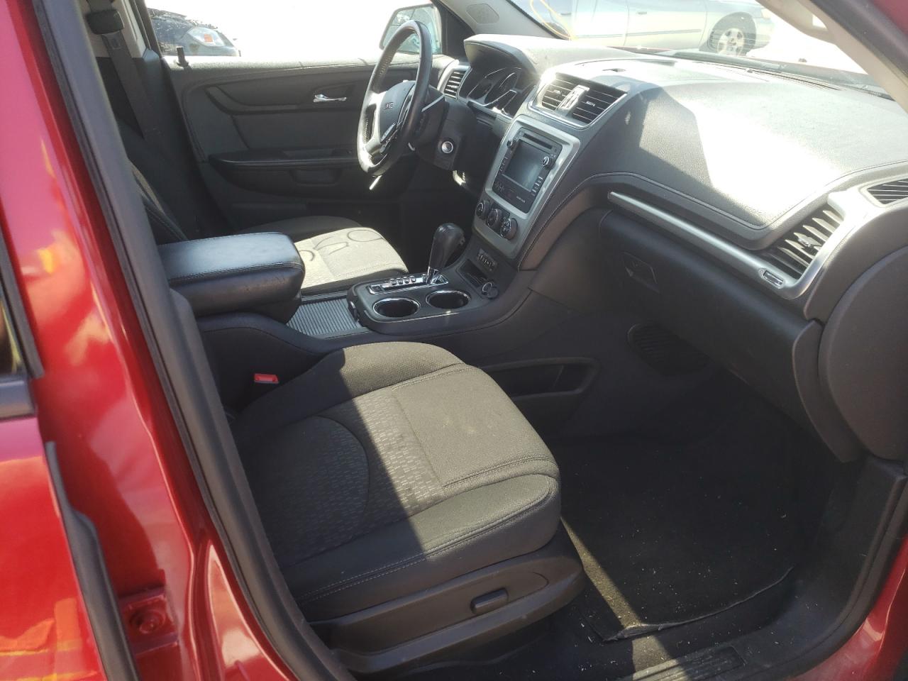 Photo 5 from auction – 2014 GMC ACADIA SLE with VIN 1GKKRPKD2EJ105765