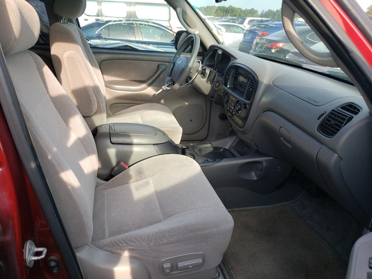 Photo 5 from auction – 2003 TOYOTA SEQUOIA SR with VIN 5TDZT34A33S184810