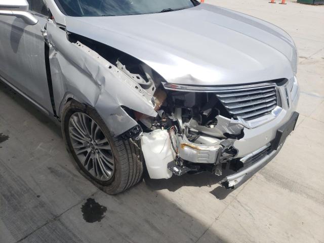 Photo 9 from auction – 2016 LINCOLN MKX RESERV with VIN 2LMTJ8LR1GBL59899
