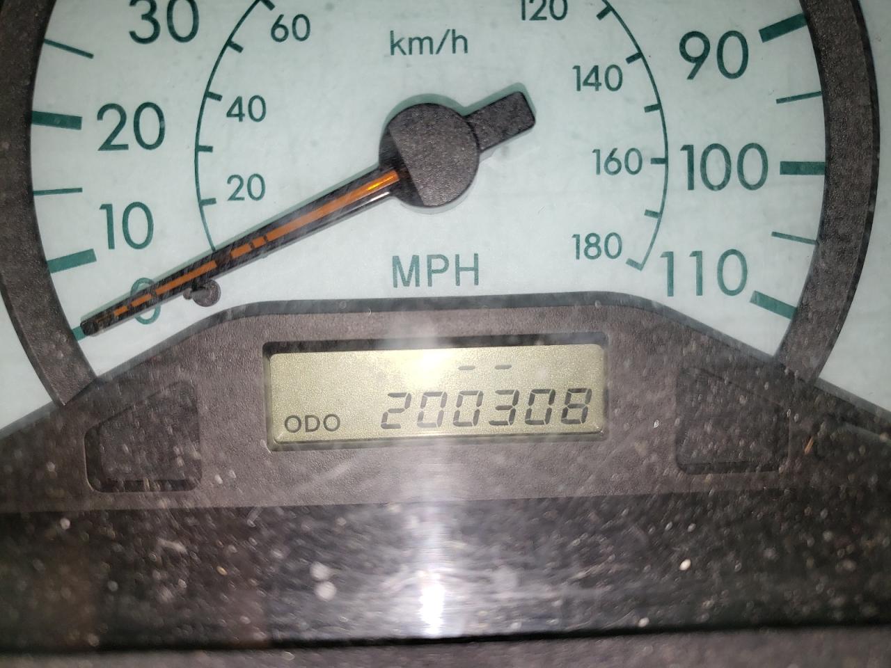 Photo 8 from auction – 2003 TOYOTA COROLLA CE with VIN JTDBR32E532010332
