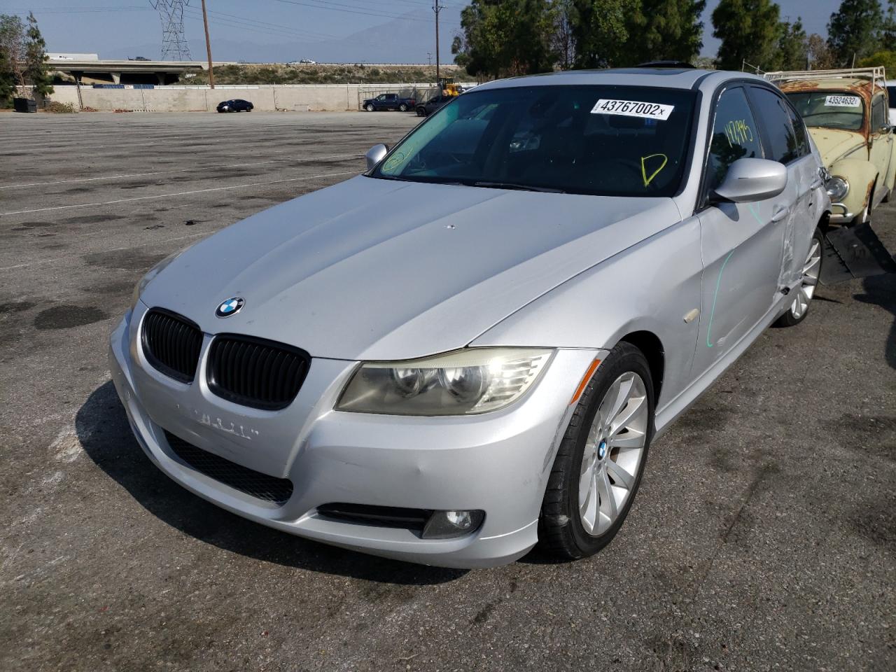 Photo 2 from auction – 2011 BMW 328 I SULE with VIN WBAPH5C58BA442577