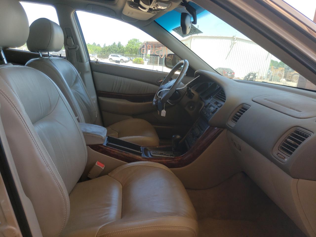 Photo 5 from auction – 2000 ACURA 3.2TL with VIN 19UUA5665YA032196