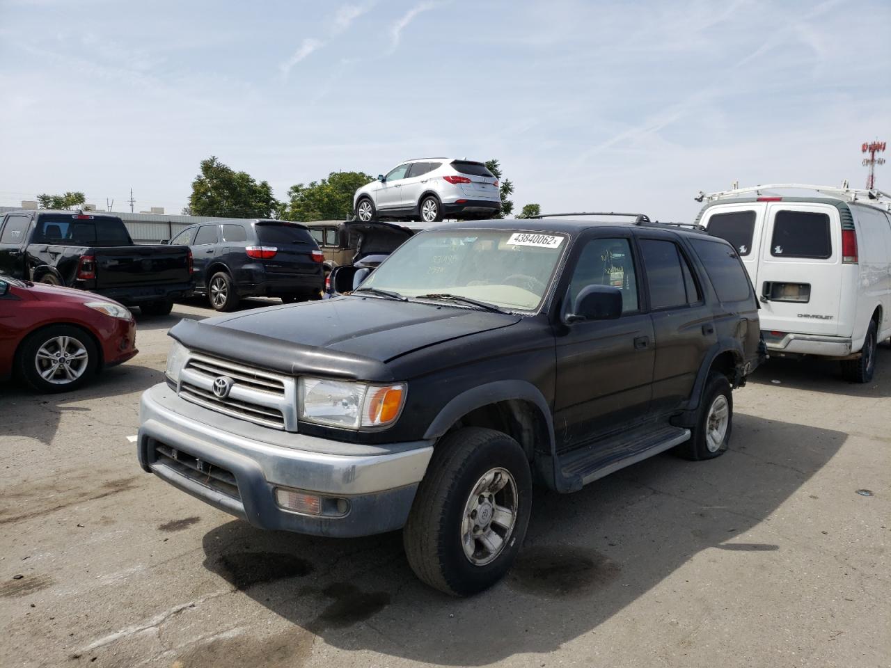 Photo 2 from auction – 2000 TOYOTA 4RUNNER with VIN JT3GM84R3Y0058307
