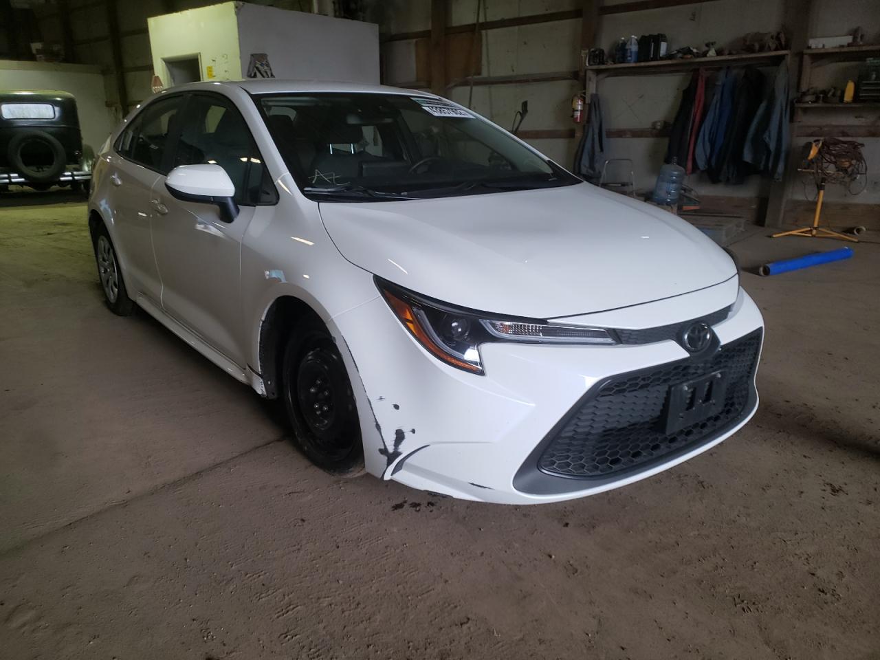 TOYOTA COROLLA LE 2022 with VIN JTDEPMAE0NJ200039 - Photo from auction