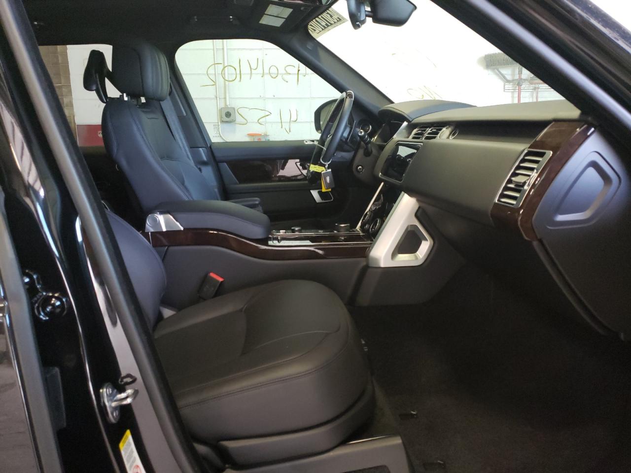 Photo 5 from auction – 2021 LAND ROVER RANGE ROVE with VIN SALGS2RU0MA452646