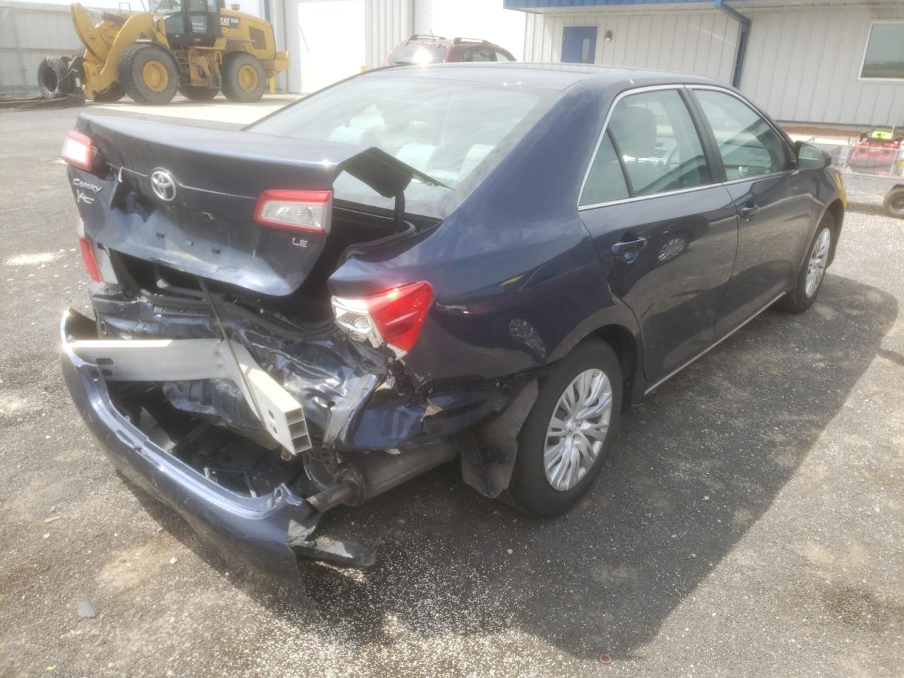 Photo 4 from auction – 2014 TOYOTA CAMRY L with VIN 4T4BF1FK3ER430984