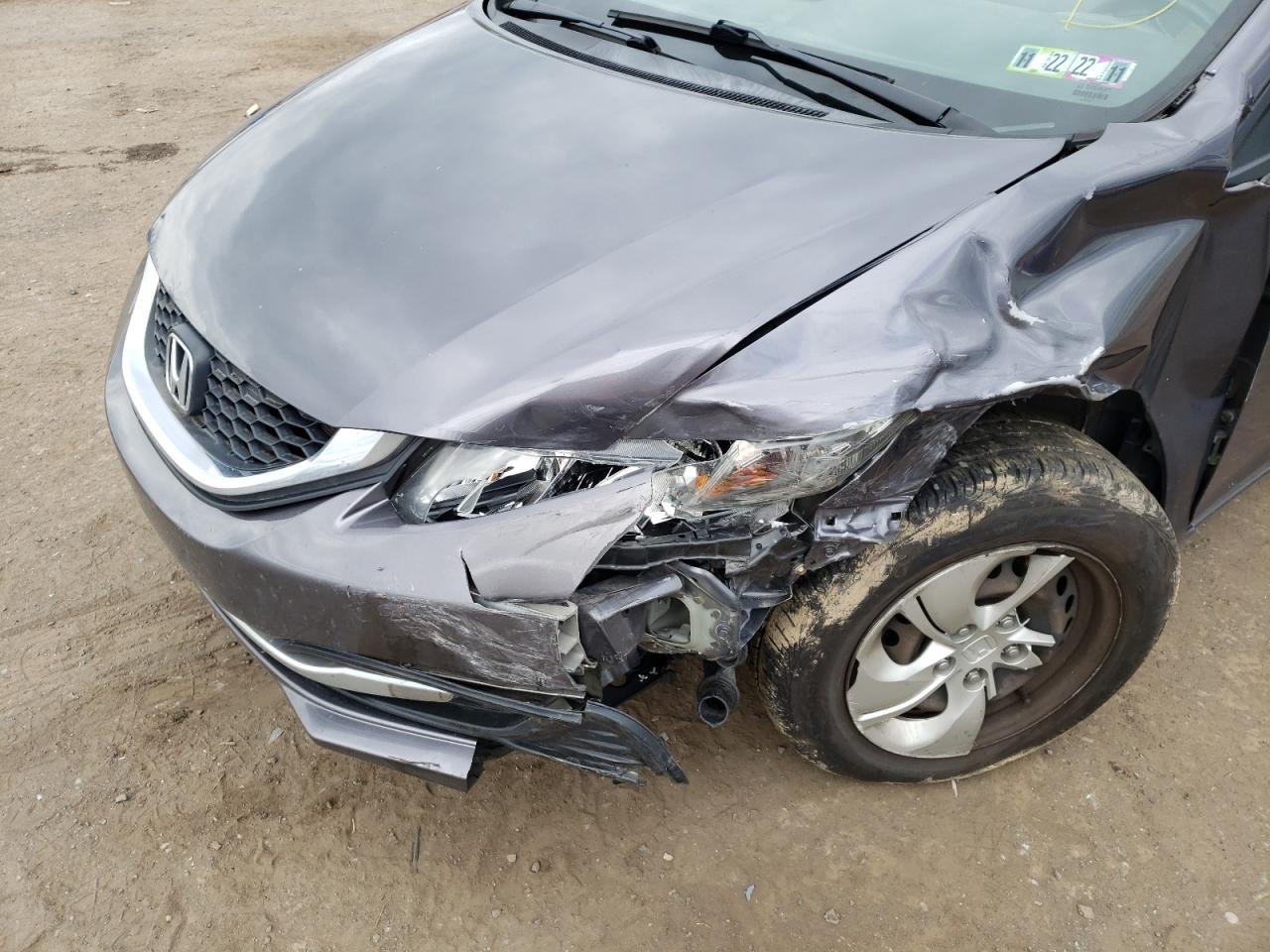 Photo 9 from auction – 2015 HONDA CIVIC LX with VIN 19XFB2F52FE702176