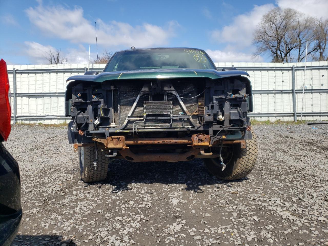 Photo 9 from auction – 2005 CHEVROLET SILVERADO with VIN 1GCEK19B45E152125