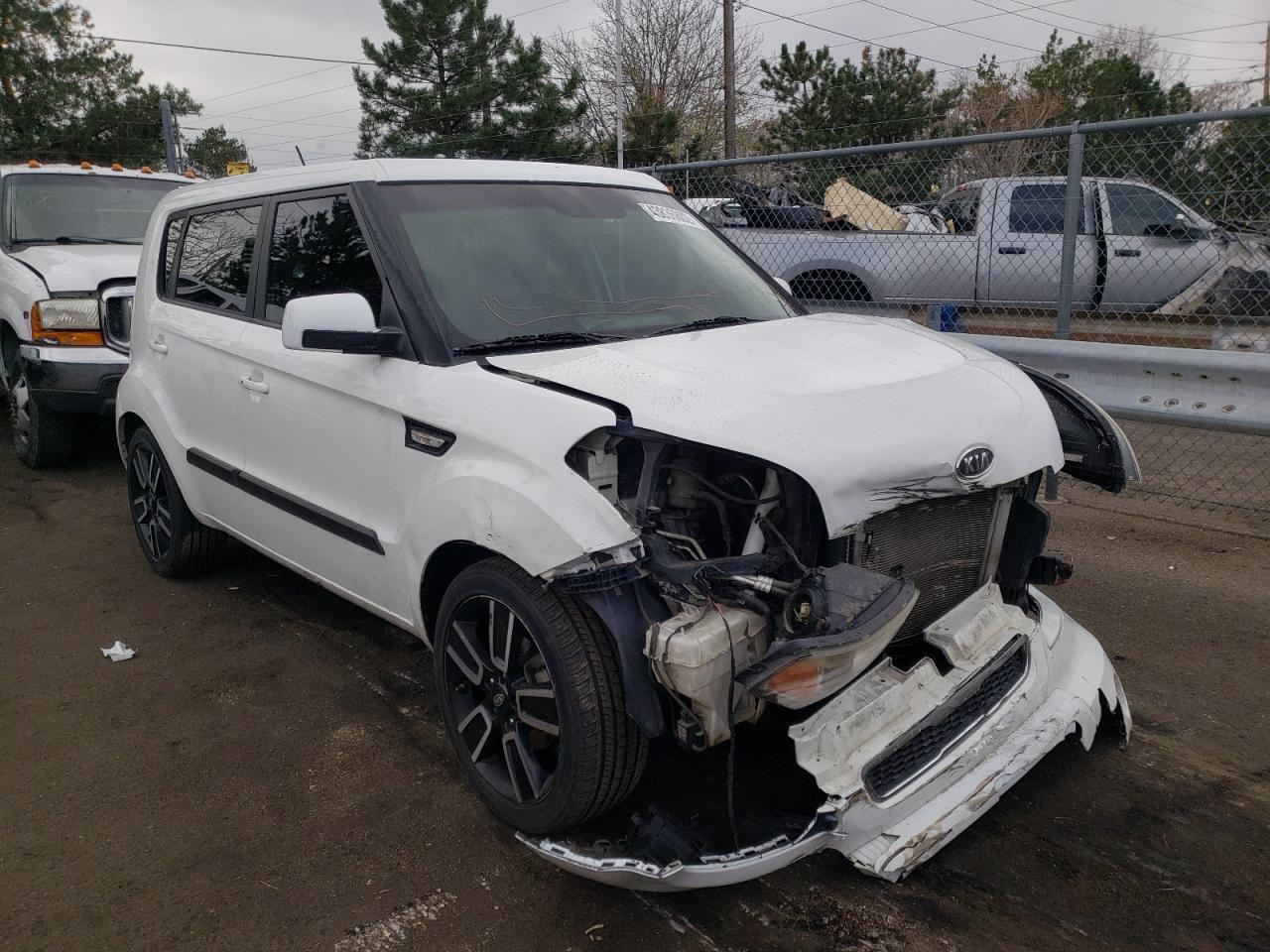 KIA SOUL + 2011 с VIN KNDJT2A25B7264123 - Снимка от търг