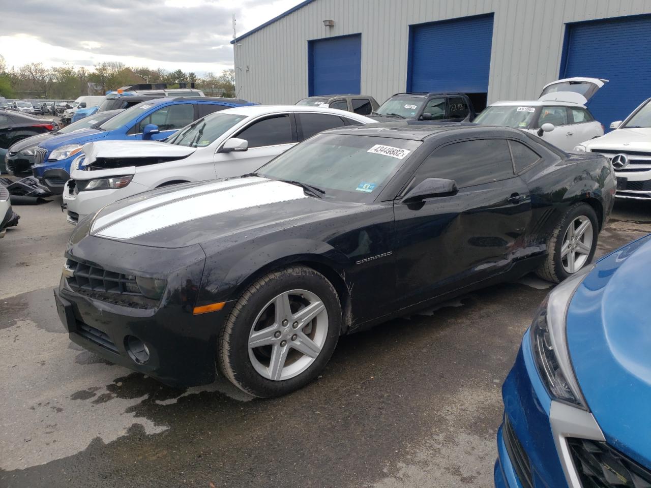 Photo 2 from auction – 2011 CHEVROLET CAMARO LT with VIN 2G1FF1ED5B9175095