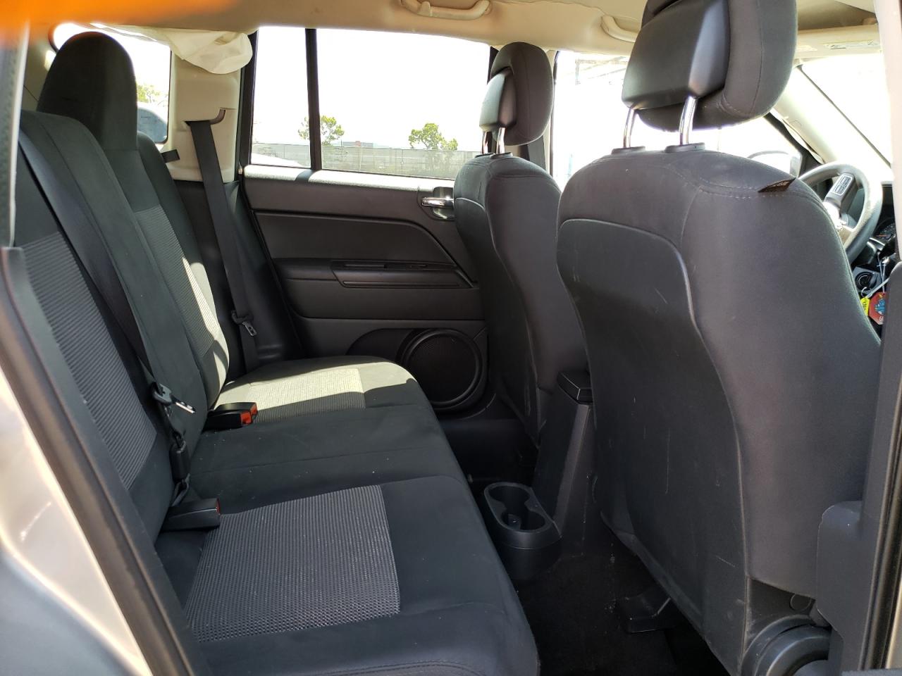 Foto 6 de la subasta – 2014 JEEP COMPASS SP con VIN 1C4NJCBA8ED817887