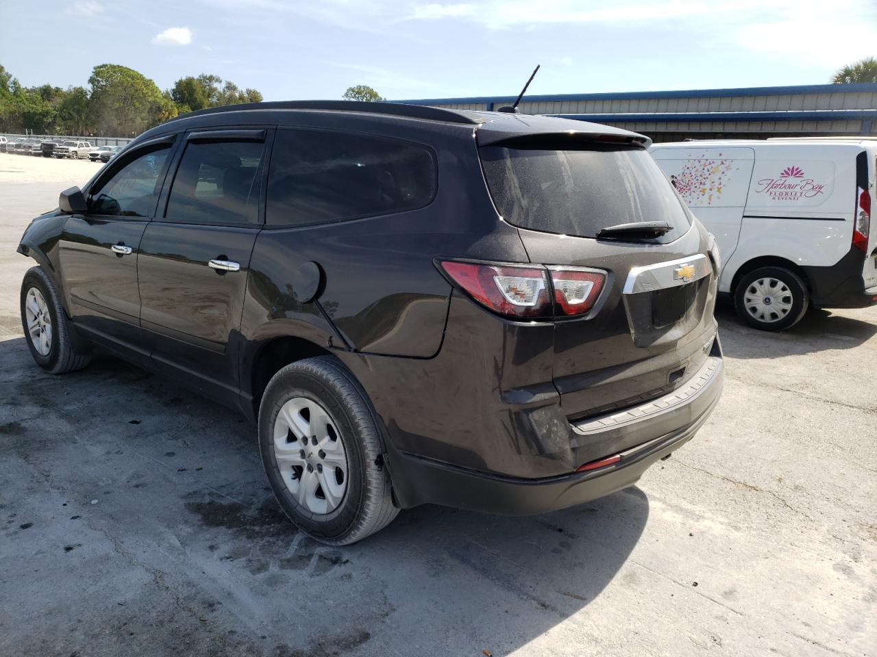 Photo 3 from auction – 2013 CHEVROLET TRAVERSE L with VIN 1GNKRFED5DJ128478