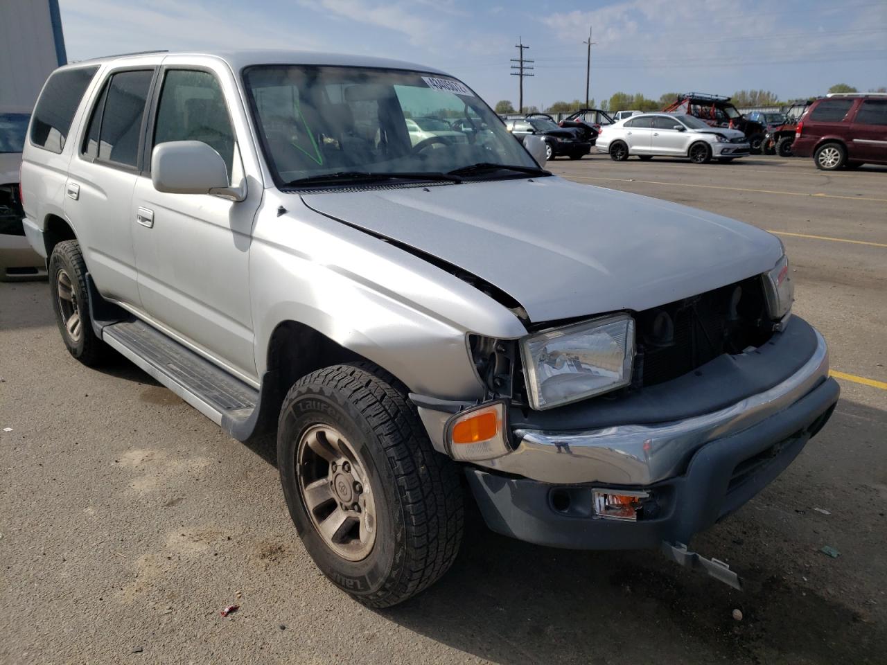 TOYOTA 4RUNNER SR 2002 with VIN JT3GN86R420256296 - Photo from auction