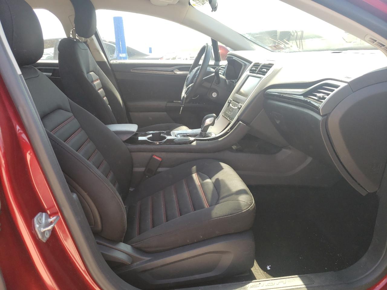Photo 5 from auction – 2014 FORD FUSION SE with VIN 1FA6P0HD1E5406723