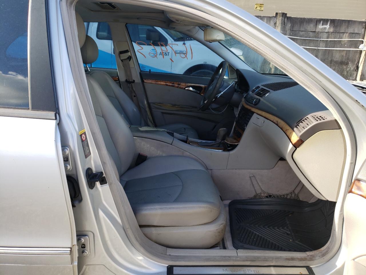 Photo 5 from auction – 2003 MERCEDES-BENZ E 320 with VIN WDBUF65J63A112349