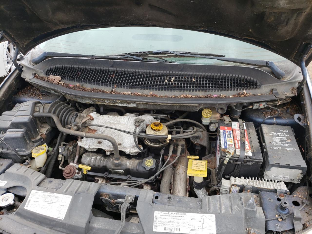 Photo 7 from auction – 2001 DODGE GRAND CARA with VIN 2B4GP74L81R292590