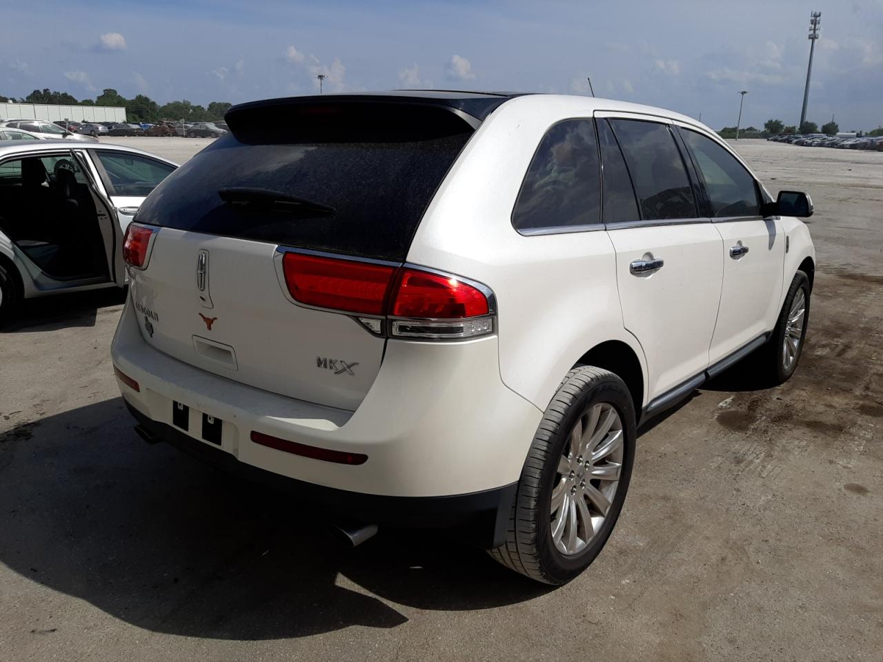 Photo 4 from auction – 2013 LINCOLN MKX with VIN 2LMDJ6JK8DBL14596