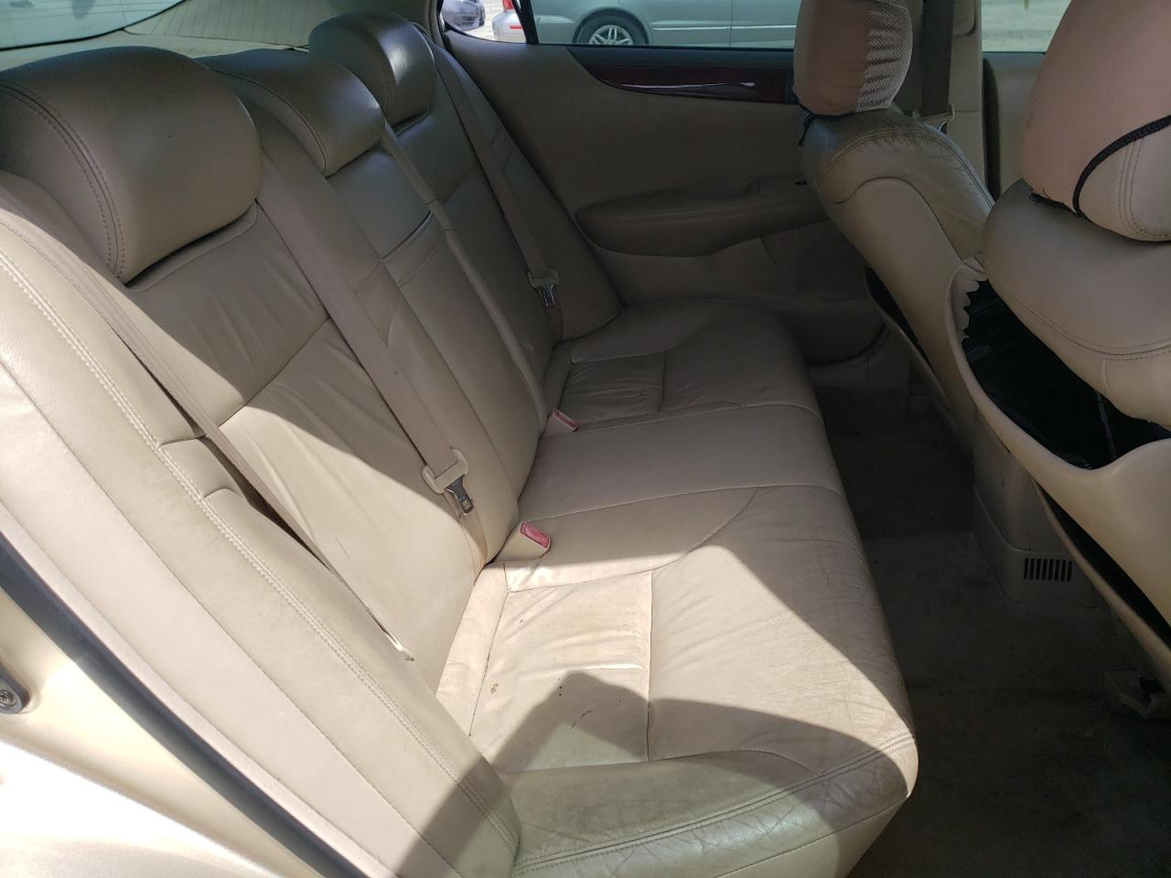 Photo 6 from auction – 2002 LEXUS ES with VIN JTHBF30G420072536