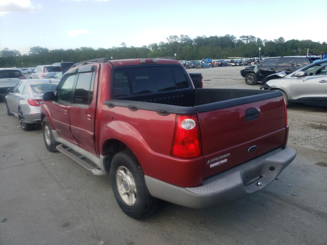 Photo 3 from auction – 2001 FORD EXPLORER S with VIN 1FMZU67E71UC00301