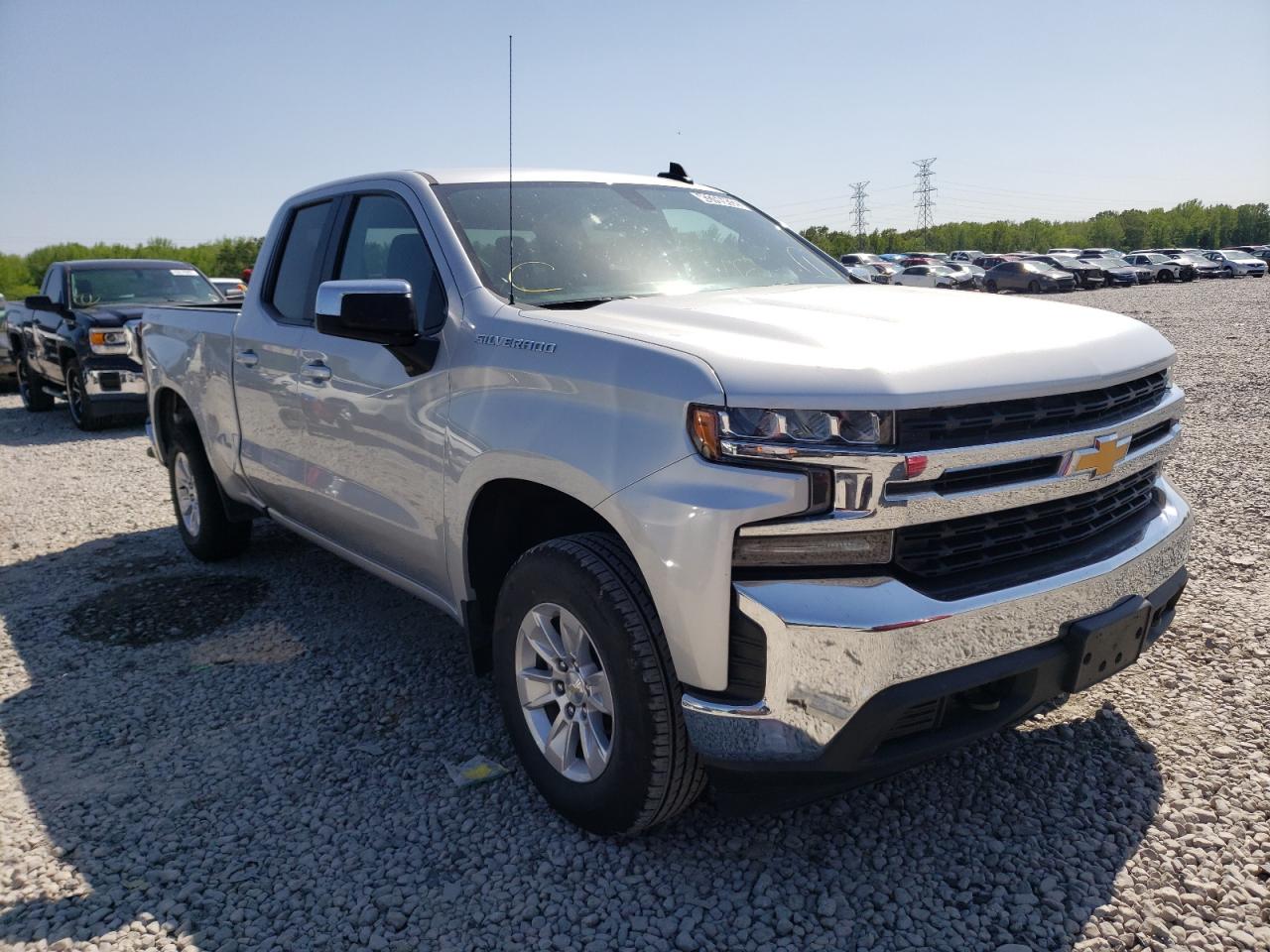 CHEVROLET SILVERADO 2020 with VIN 1GCRYDED3LZ233325 - Photo from auction