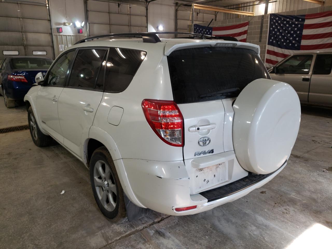 Photo 3 from auction – 2012 TOYOTA RAV4 LIMIT with VIN 2T3DK4DV5CW075673