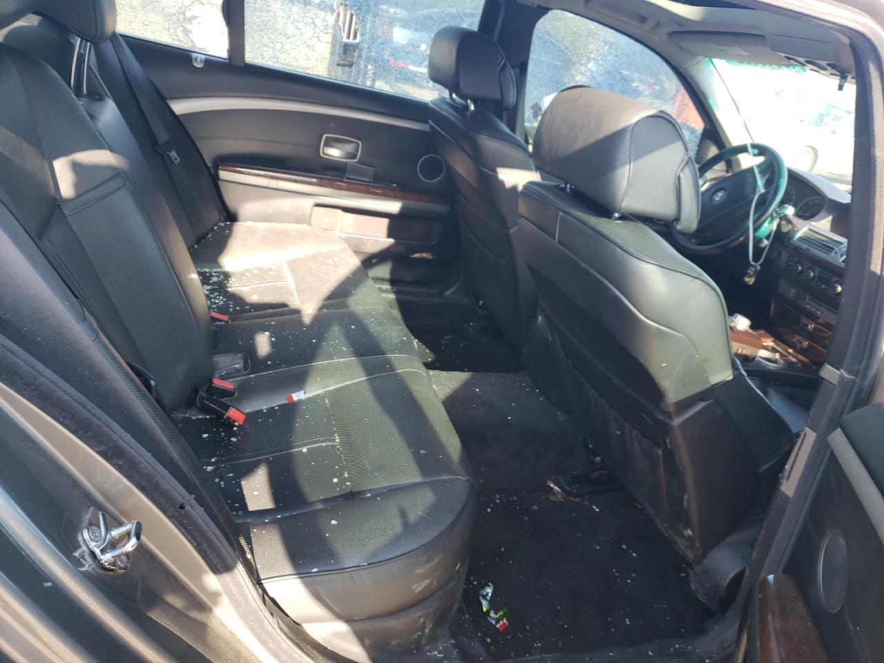 Фото 6 с аукциона – 2007 BMW 750 с VIN WBAHN83567DT67169