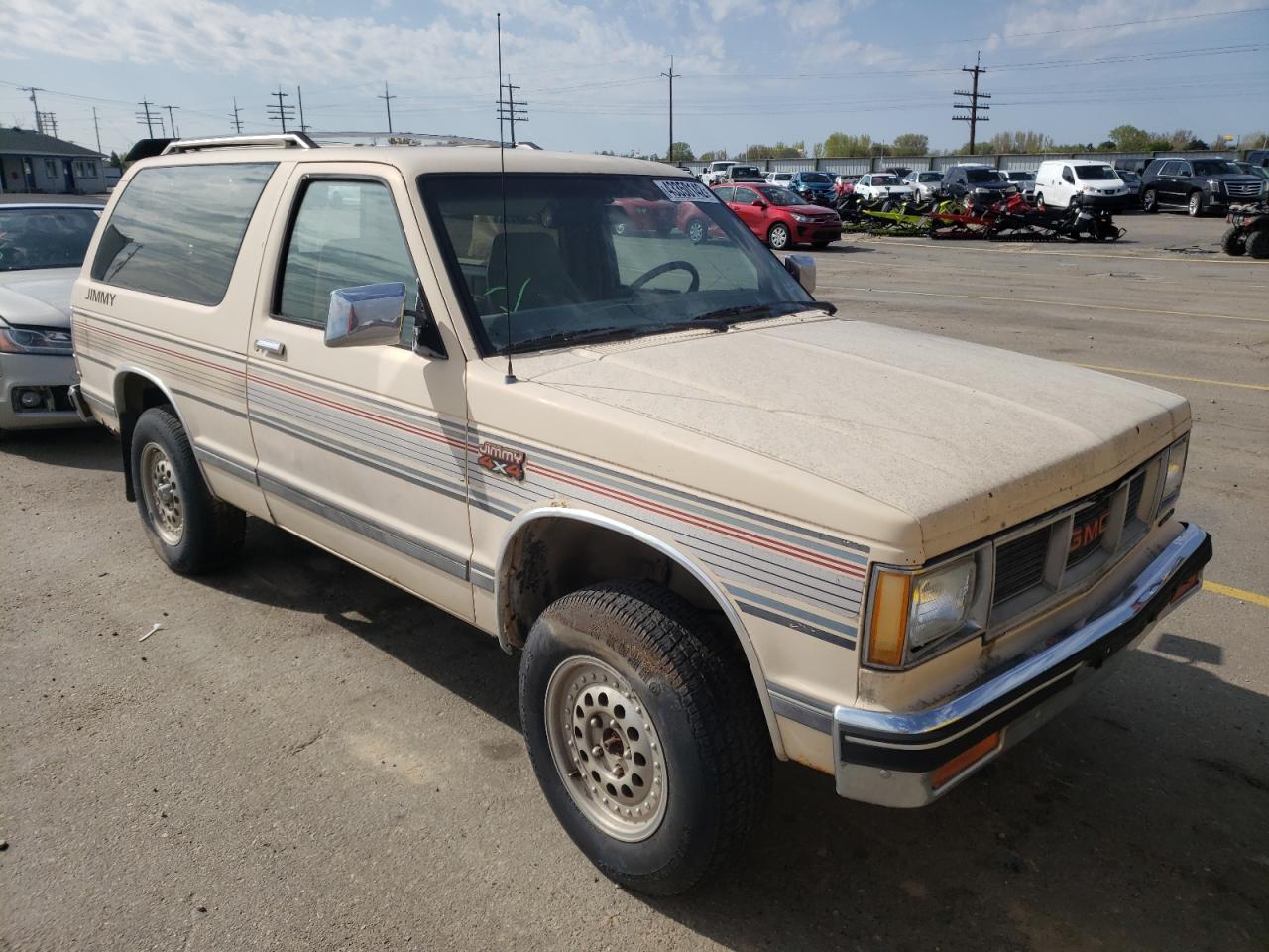 GMC S15 JIMMY 1985 with VIN 1G5CT18B4F8512443 - Photo from auction