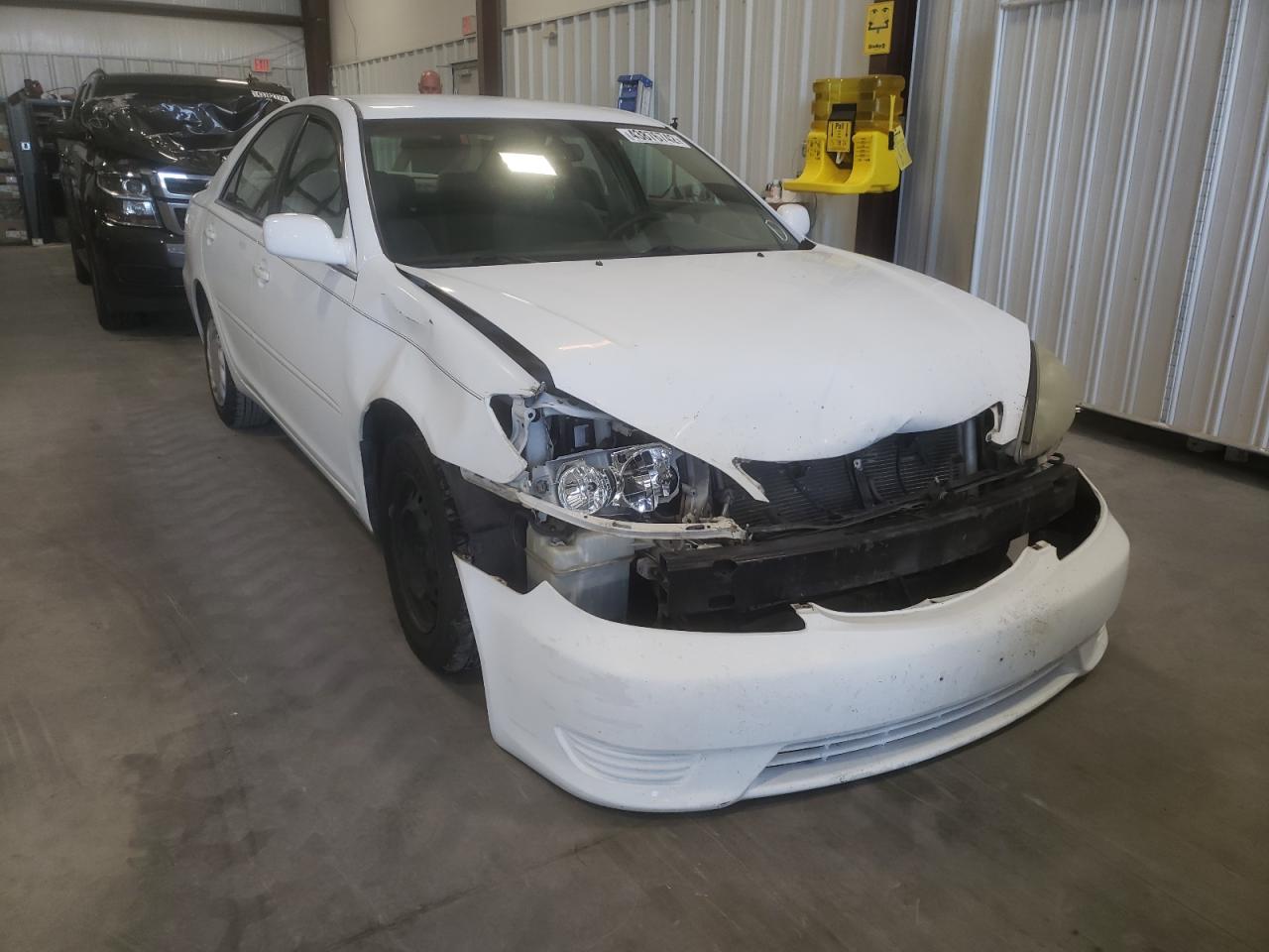 TOYOTA CAMRY LE 2006 with VIN 4T1BE30K16U726640 - Photo from auction