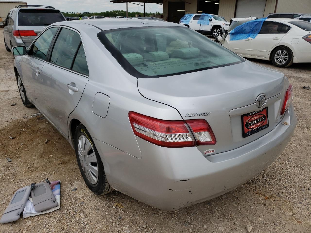 Zdjęcie 3 z aukcji – 2011 TOYOTA CAMRY BASE z VIN 4T1BF3EK8BU123622