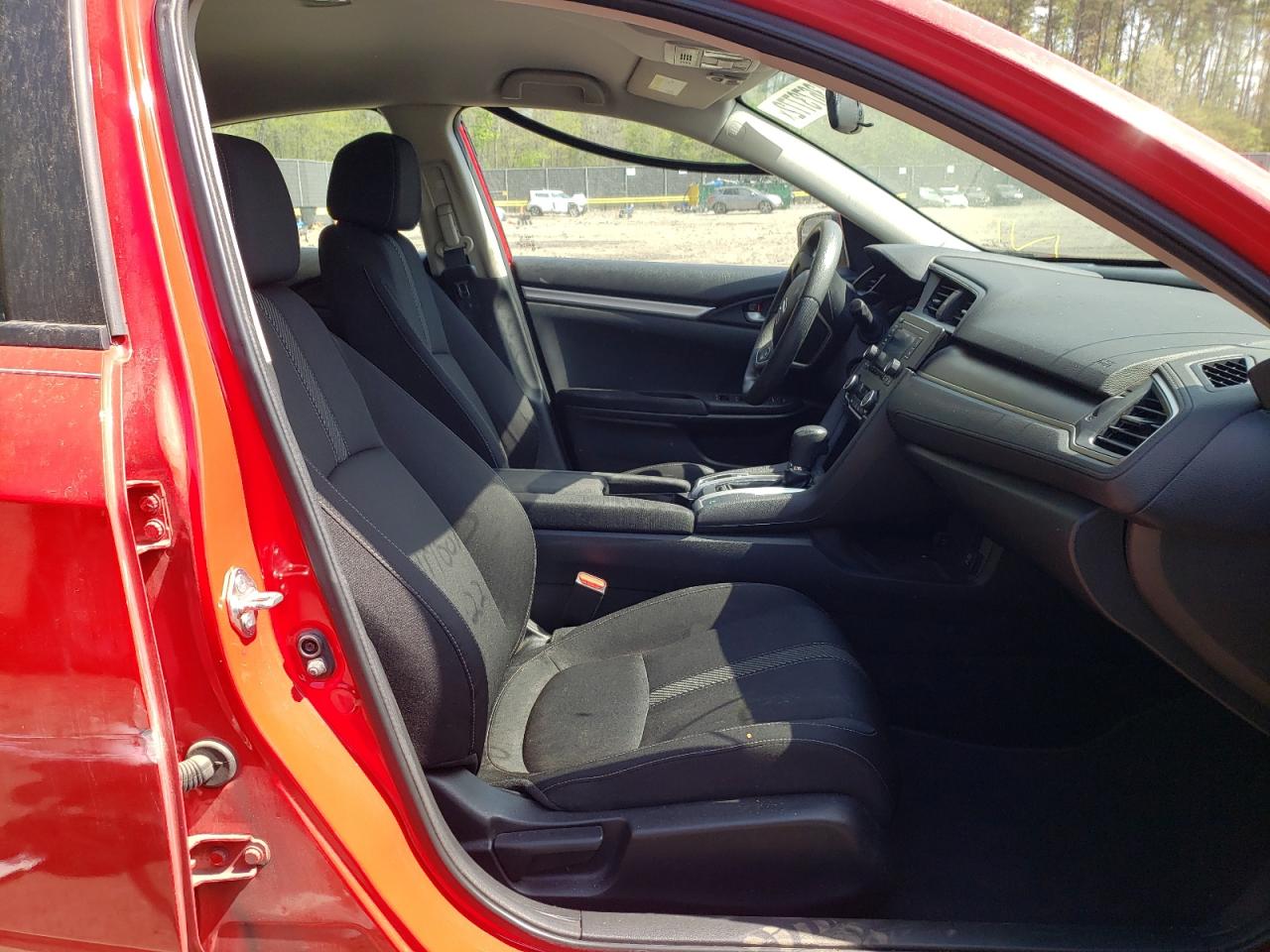 Photo 5 from auction – 2018 HONDA CIVIC LX with VIN 2HGFC2F5XJH556993