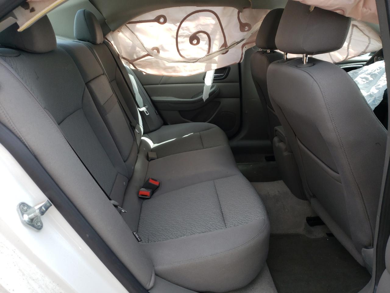Photo 6 from auction – 2013 CHEVROLET MALIBU LS with VIN 1G11B5SA4DF221243