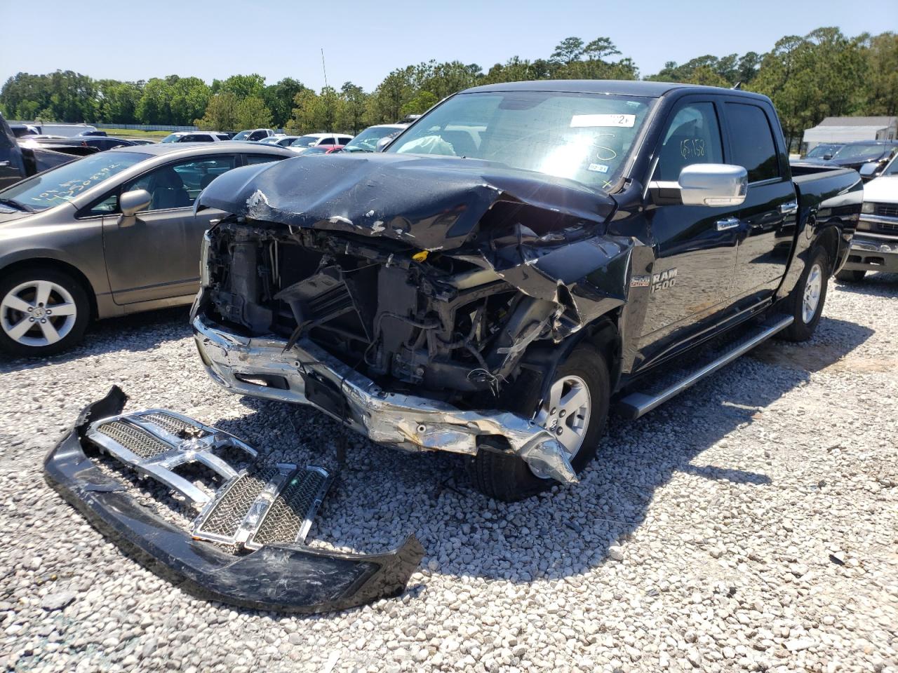 Photo 2 from auction – 2017 RAM 1500 SLT with VIN 1C6RR6LTXHS747778