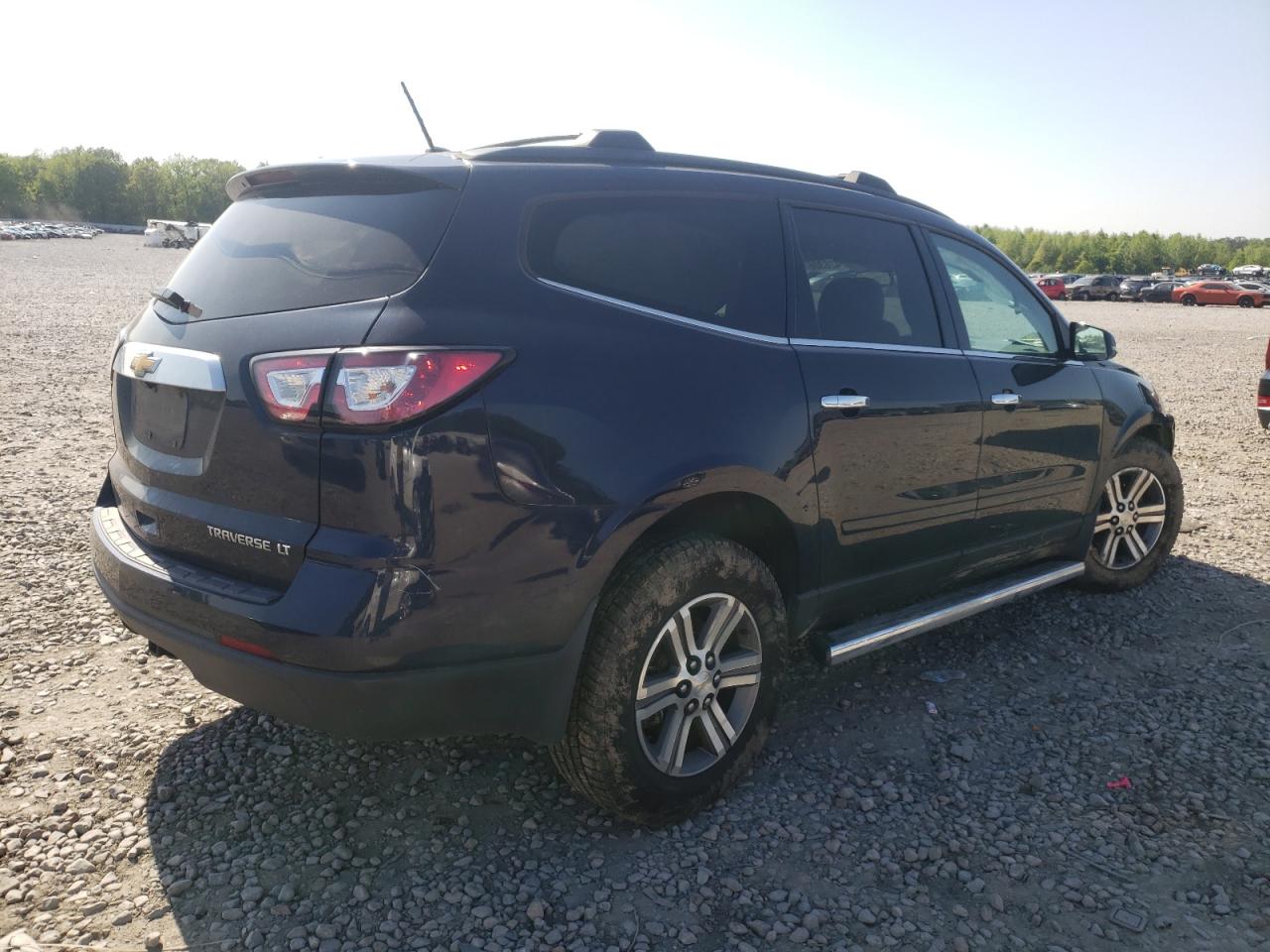 Photo 4 from auction – 2015 CHEVROLET TRAVERSE L with VIN 1GNKRHKDXFJ279996