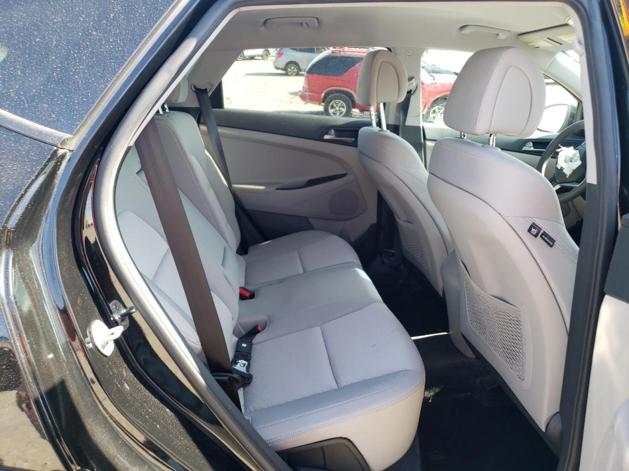 Photo 6 from auction – 2017 HYUNDAI TUCSON LIM with VIN KM8J33A40HU303407