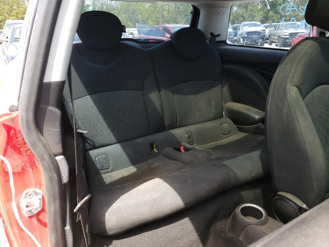 Photo 6 from auction – 2009 MINI COOPER S with VIN WMWMF735X9TT99735