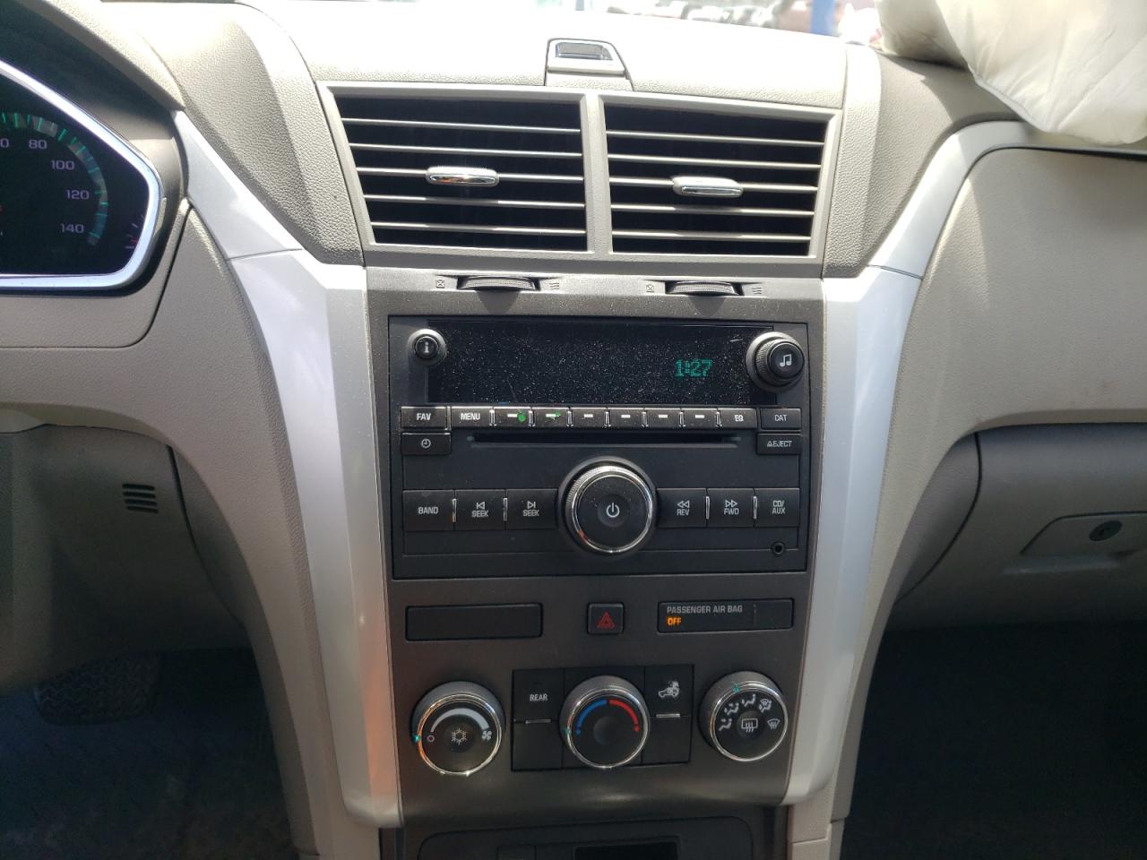 Photo 9 from auction – 2011 CHEVROLET TRAVERSE L with VIN 1GNKVFED7BJ301202
