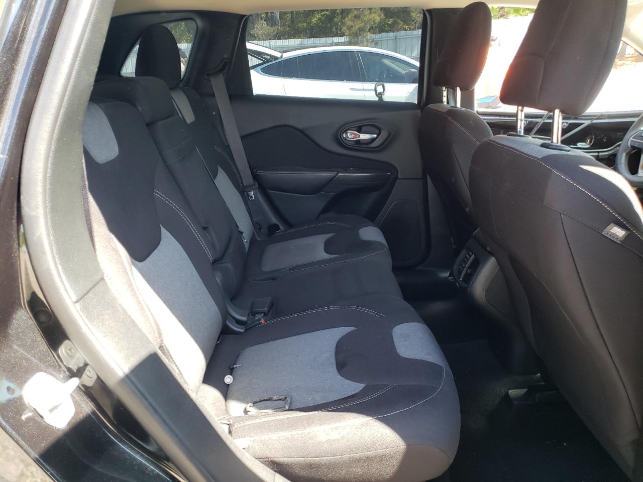 Photo 6 from auction – 2016 JEEP CHEROKEE S with VIN 1C4PJMABXGW145279
